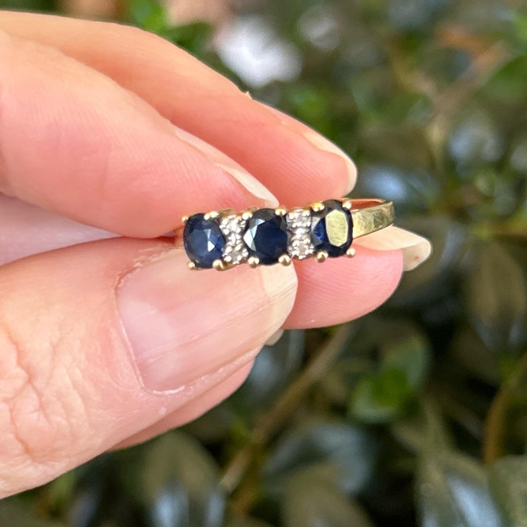 Vintage 14k Solid Gold Sapphire And Diamond Ring 550$